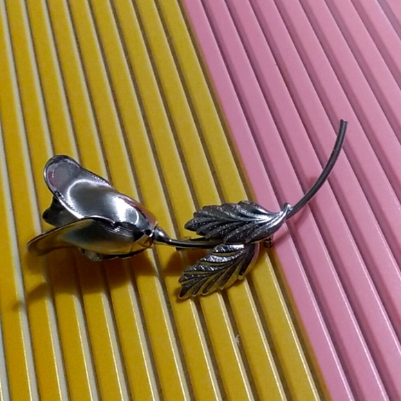 Vintage silver rose  pin brooch mcm - Picture 1 of 3